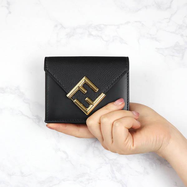 FENDI 《P6倍_29日23:59迄》フェンディ 三つ折り財布 レディース FENDI 《P6倍_29日23:59迄》フェンディ 三つ折り財布 レディース