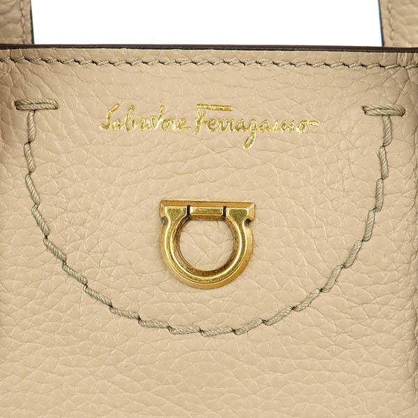 FERRAGAMO 《P6倍_29日23:59迄》フェラガモ ショルダーバッグ FERRAGAMO 《P6倍_29日23:59迄》フェラガモ ショルダーバッグ