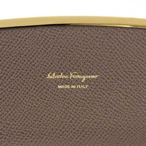 FERRAGAMO（フェラガモ） 長財布 レディース レザー ガンチーニ