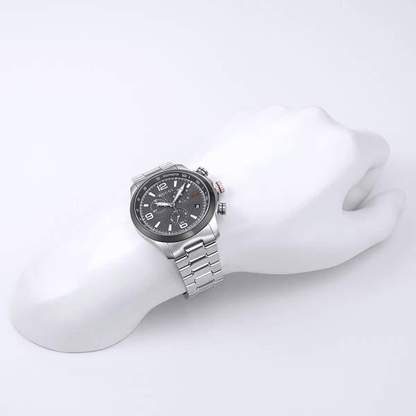 E*y様 GUCCI アナログ腕時計 ブラック/シルバー Gucci G-Timeless with Bee Black Dial Stainless Steel Watch