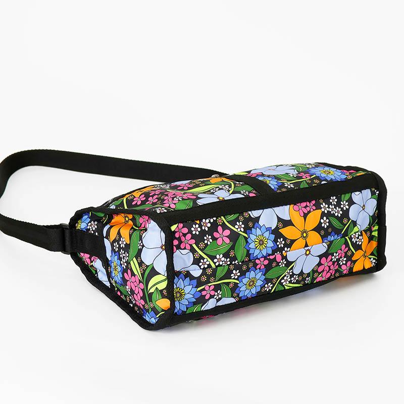LeSportsac（レスポートサック） ショルダーバッグ LeSportsac DELUXE
