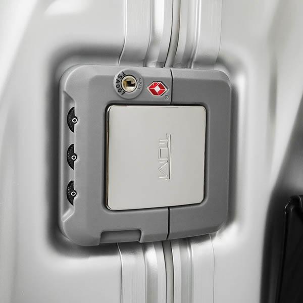 TUMI 《P6倍_25日23:59迄》TUMI トゥミ キャリーケース ショート TUMI 《P6倍_25日23:59迄》TUMI トゥミ キャリーケース ショート