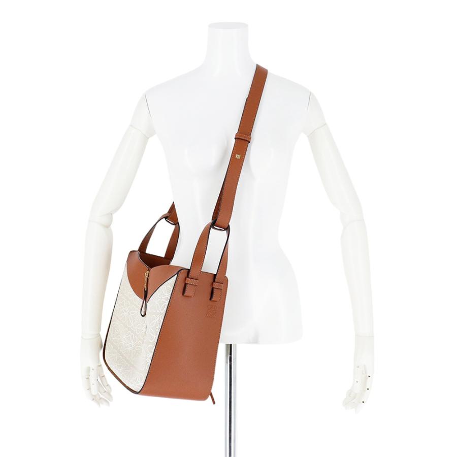 LOEWE ロエベ バッグ HAMMOCK ANAGRAM SMALL BAG ハンモック LOEWE ロエベ バッグ HAMMOCK ANAGRAM SMALL BAG ハンモック