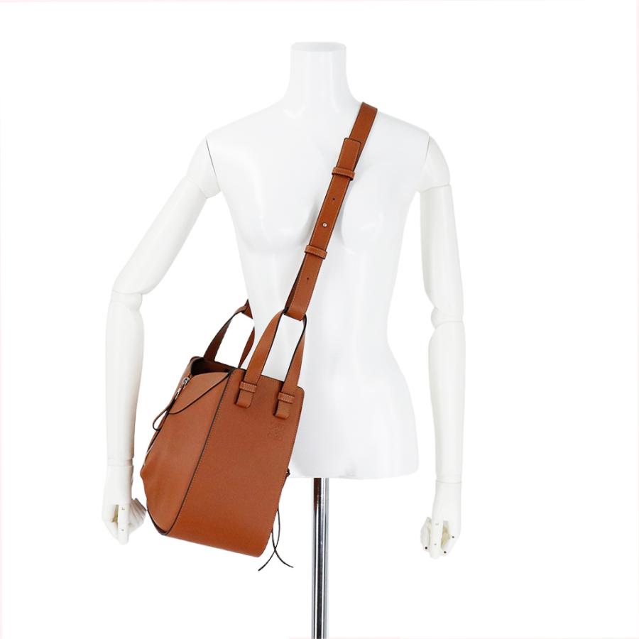 LOEWE ロエベ バッグ HAMMOCK ANAGRAM SMALL BAG ハンモック LOEWE ロエベ バッグ HAMMOCK ANAGRAM SMALL BAG ハンモック