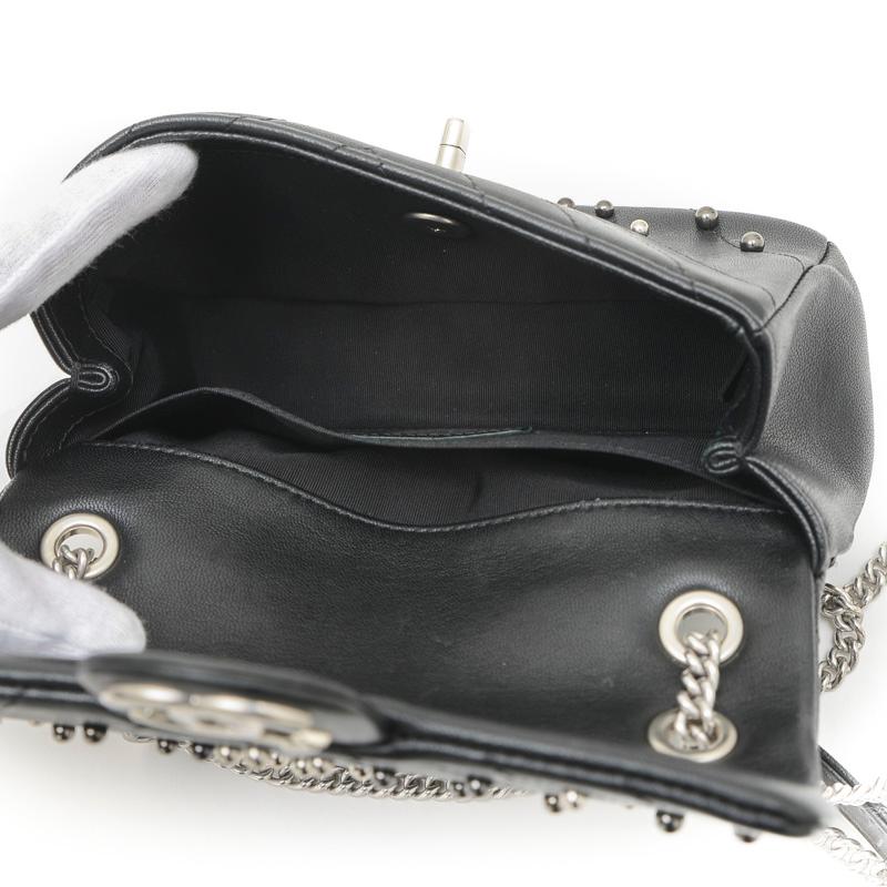 CHANEL シャネル シェブロン Vステッチ スタッズ ラムスキン ブラック  