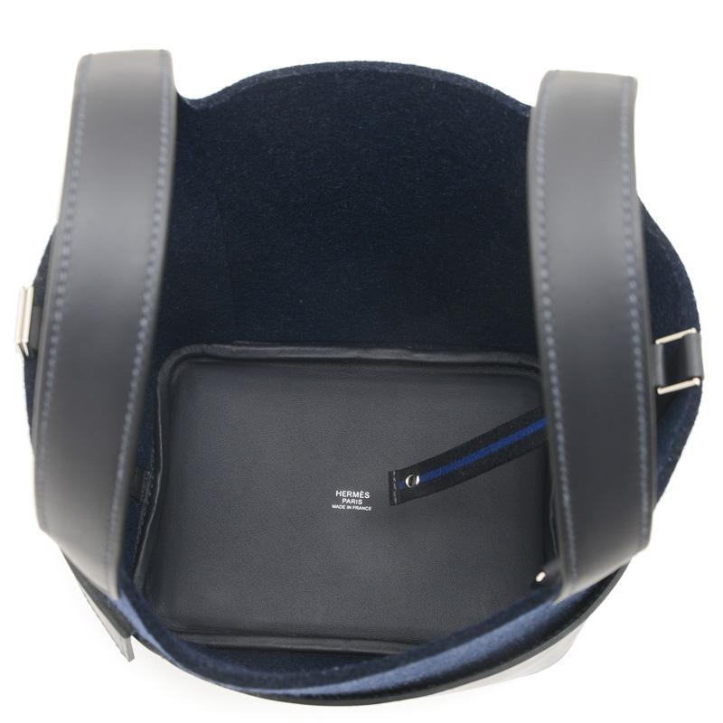 HERMES ネイビー フェルト小物入れ HERMES ネイビー フェルト小物入れ