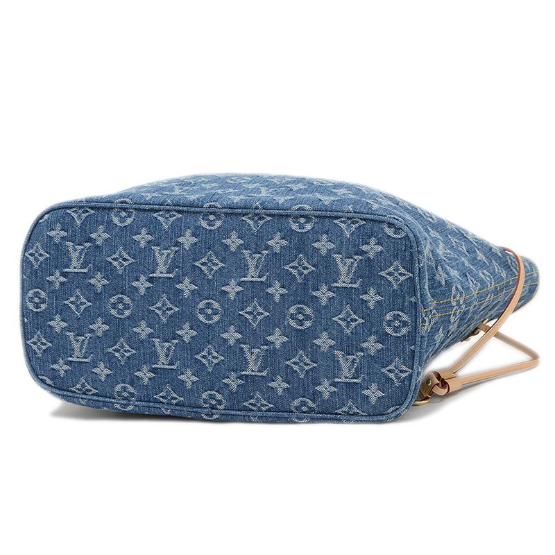 【未使用に近い】ルイヴィトン　モノグラム　花　光沢　ネイビー ルイ ヴィトン Louis Vuitton Louis Vuitton ルイヴィトン クラッチ