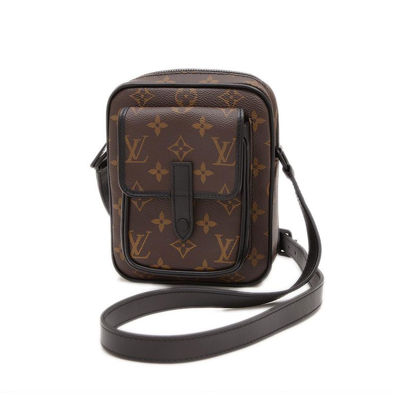 美品　ヴィトン　モノグラムマカサー　クリストファー　ウエアラブル　ウォレット LOUIS VUITTON（ルイ・ヴィトン） モノグラムマカサー クリストファー