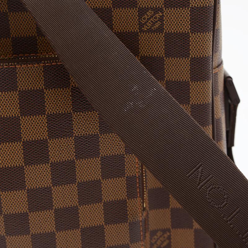 LOUIS VUITTON（ルイ・ヴィトン） ダミエ オラフMM ショルダーバッグ