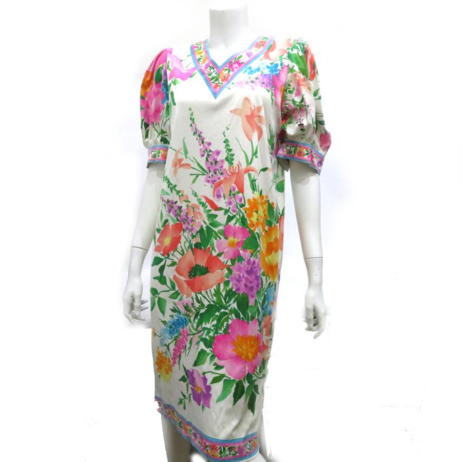 レオナールワンピース