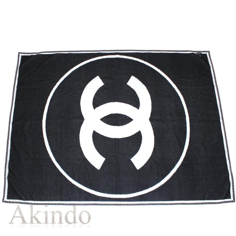 コンビニ受取対応商品 未使用 シャネル ブランケット リバーシブル ココマーク ブラックxホワイトグレー 黒 カシミア ウール 毛布 ひざ掛け 186x142 大きい 暖か 数量限定 Www Aproniaperu Com