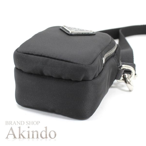 PRADA 【新品】プラダ ミニショルダーバッグ ポーチ 黒ブラック PRADA 【新品】プラダ ミニショルダーバッグ ポーチ 黒ブラック
