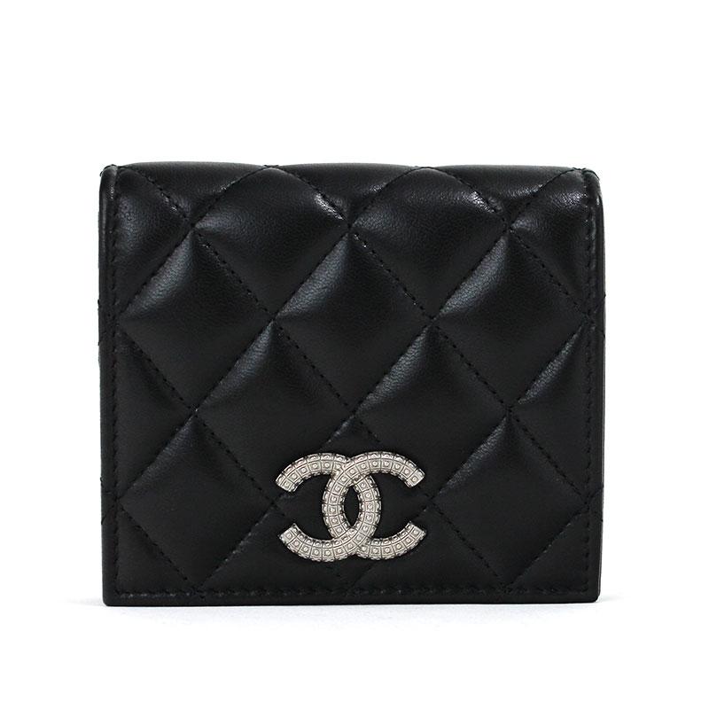 CHANEL シャネル 2折り財布 クラシックスモールウォレット ラムスキン 