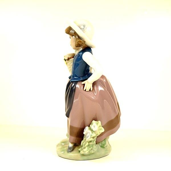 LLADRO リヤドロ 甘い花の香り 少女 帽子 かご 陶器 人形 置物 LLADRO リヤドロ 甘い花の香り 少女 帽子 かご 陶器 人形 置物