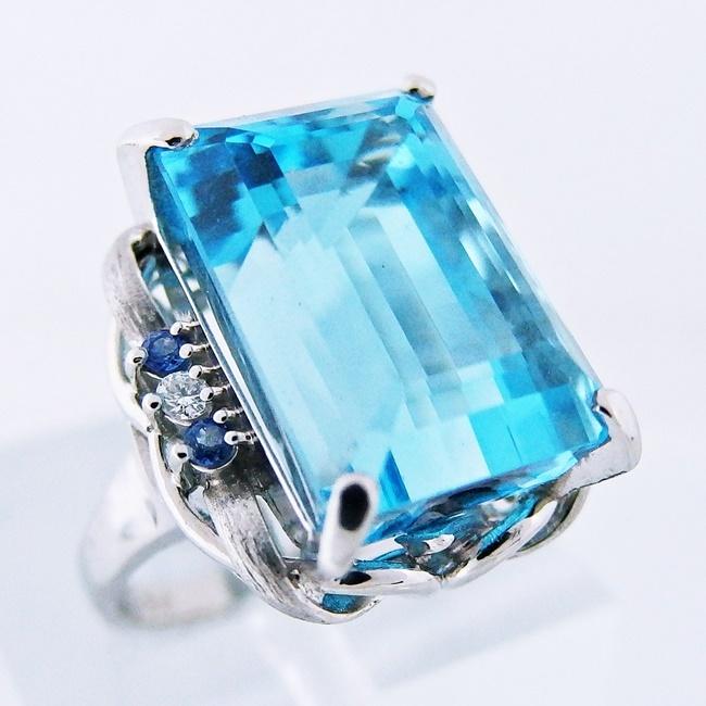 Pt900☆リング 指輪 ◇ブルートパーズ ◇ダイヤモンド0.08ct/0.03c t  