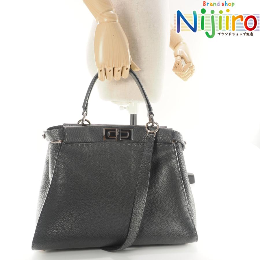 FENDI 【極美品】 フェンディ ピーカブー セレリア ミディアム FENDI 【極美品】 フェンディ ピーカブー セレリア ミディアム