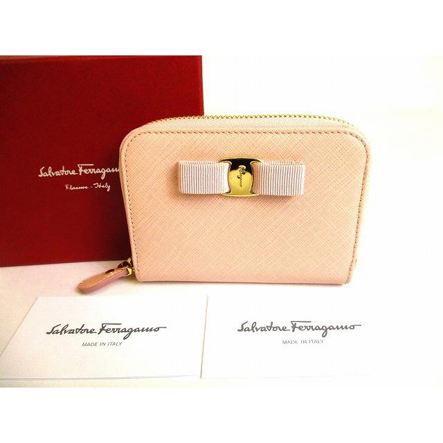 ほぼ未使用✨　フェラガモ ヴァラ レザー ラウンドジップ 小銭入れ ケース VARA（Salvatore Ferragamo） サルバトーレ フェラガモ Salvatore