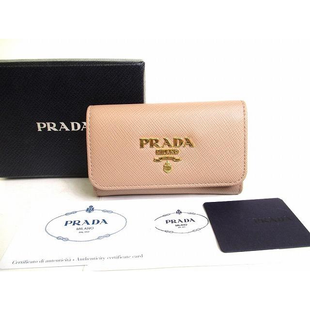 【美品】プラダ　ロゴ　サフィアーノ　4連キーケース　 キーリング PRADA（プラダ） サフィアーノ メタル レザー 4連 キーケース