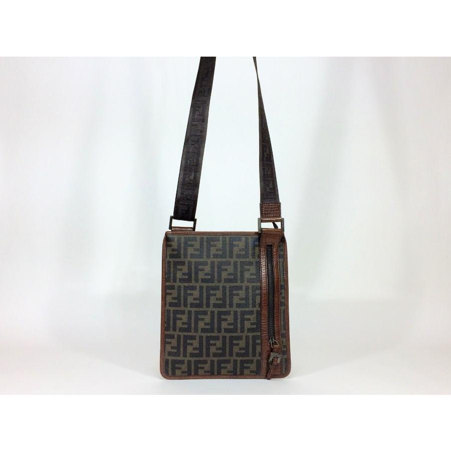 FENDI フェンディ ショルダーバッグ サコッシュ ズッカ柄 FENDI フェンディ ショルダーバッグ サコッシュ ズッカ柄