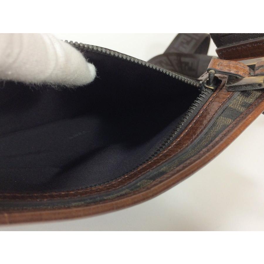 FENDI フェンディ ショルダーバッグ サコッシュ ズッカ柄 FENDI フェンディ ショルダーバッグ サコッシュ ズッカ柄