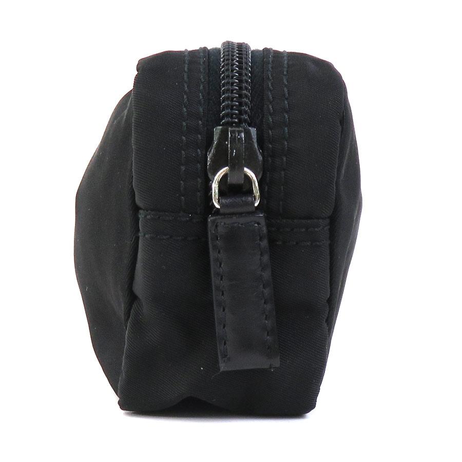 プラダ　PRADA ポーチ付きナイロンマフラー　ブラック プラダ PRADA ポーチ ナイロン ブラック プラダ PRADA ポーチ付き