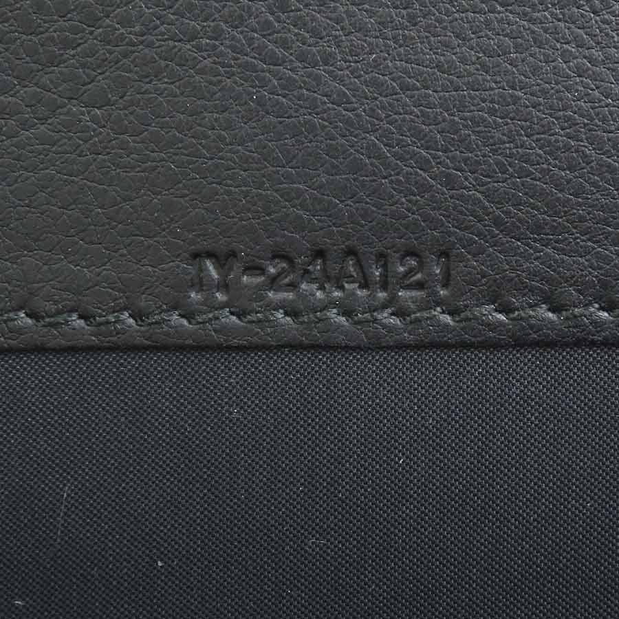 サルヴァトーレフェラガモ Salvatore Ferragamo クラッチバッグ レザー