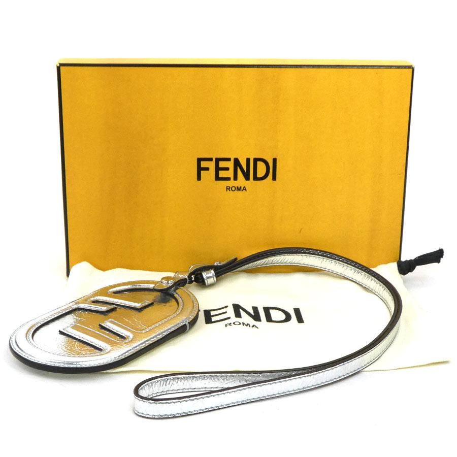 FENDI（フェンディ） パスケース レザー シルバー : ブランドバリュー