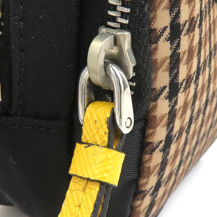PRADA（プラダ） ポーチ ナイロン ブラウン×ブラック : ブランド