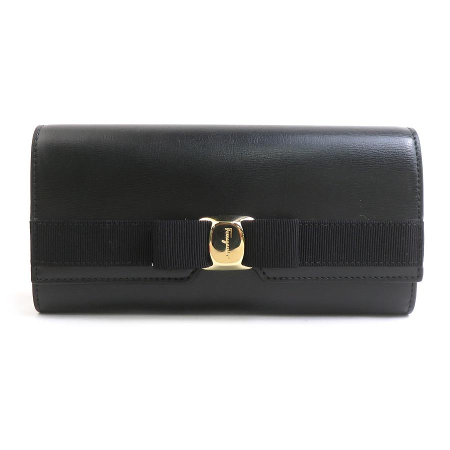 サルヴァトーレフェラガモ Salvatore Ferragamo 長財布 ヴァラリボン