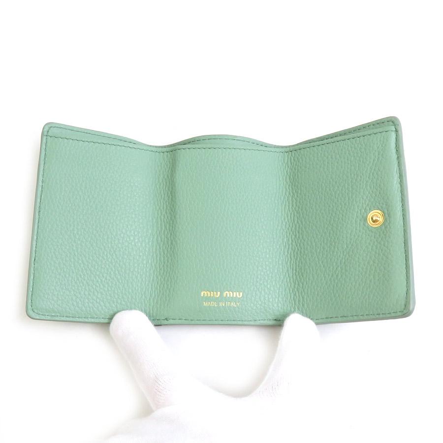 ミュウミュウ MIUMIU 三つ折り財布 レザー グリーン レディース 送料無料【中古】 56581j miu miu（ミュウミュウ） 三つ折り財布 レザー グリーン : ブランド