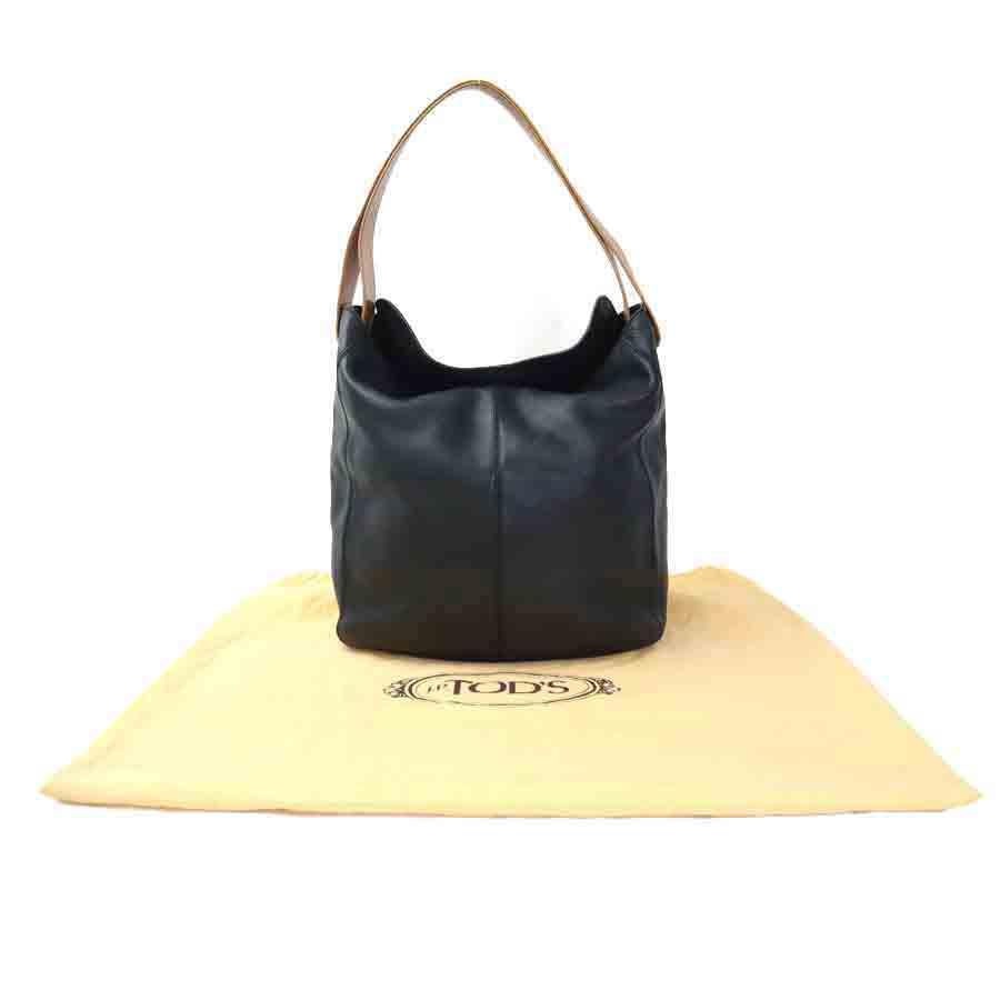 【美品】TOD'S(トッズ) ダークブラウン レザー ショルダーバッグ TOD'S（トッズ） 斜め掛けショルダーバッグ レディース レザー