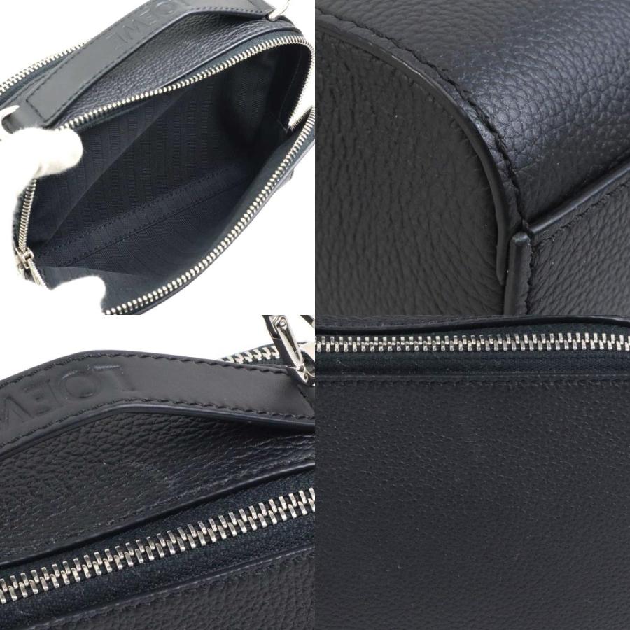 LOEWE（ロエベ） ショルダーバッグ カメラ クロスボディバッグ レザー