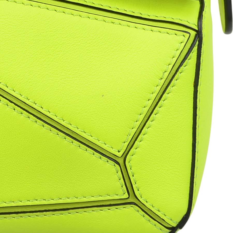 LOEWE（ロエベ） ショルダーバッグ パズル ミニ レザー ネオンイエロー