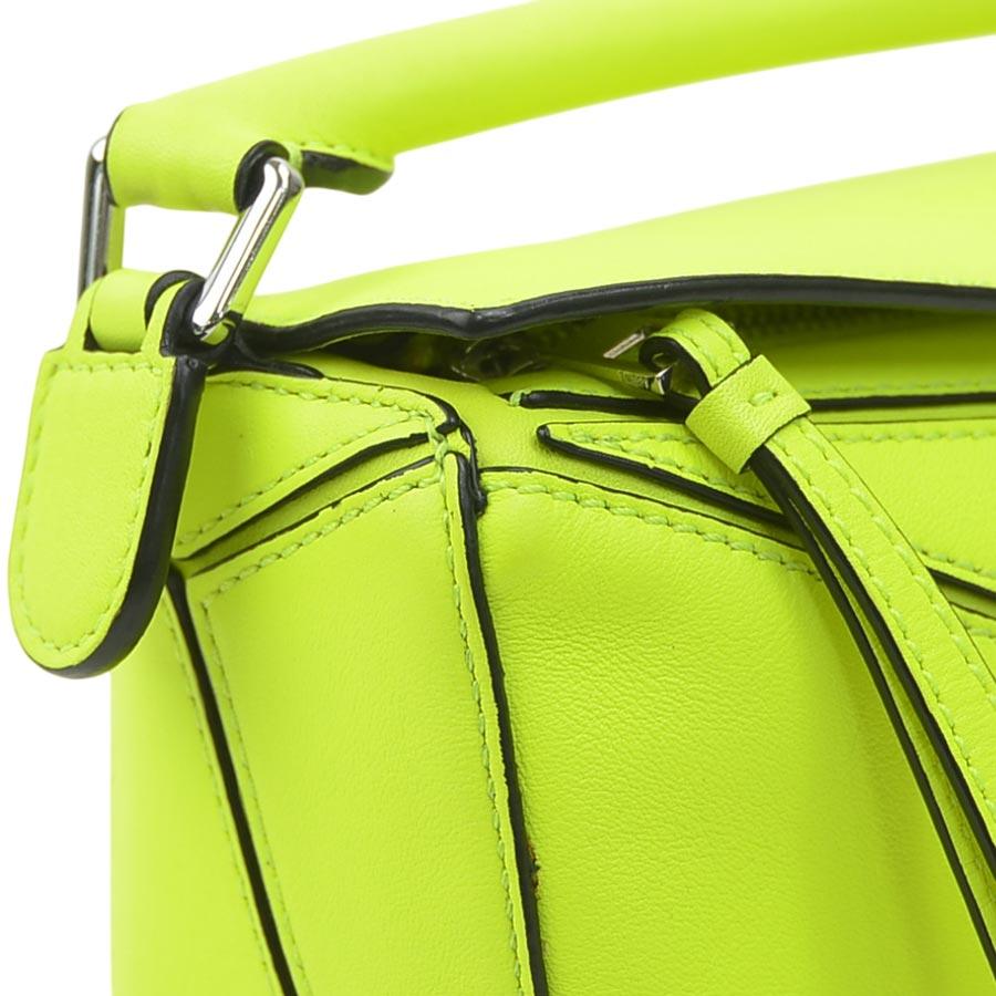 LOEWE（ロエベ） ショルダーバッグ パズル ミニ レザー ネオンイエロー
