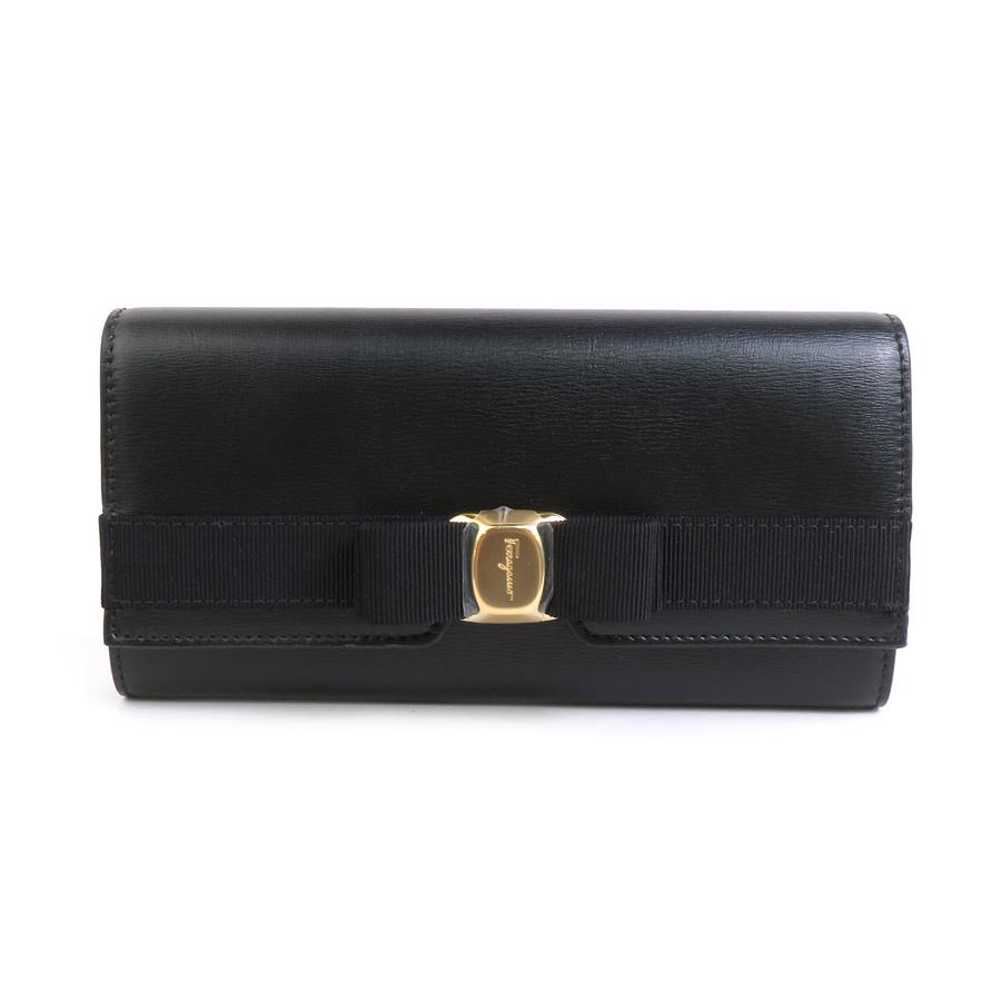 サルヴァトーレフェラガモ Salvatore Ferragamo 長財布 ヴァラリボン