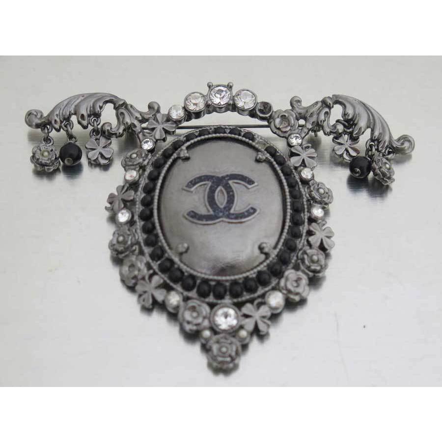 シャネル Chanel ブローチ ココマーク 金属素材ｘラインストーン シルバーｘブラック おすすめ Ea ブランドバリュー 通販 Yahoo ショッピング