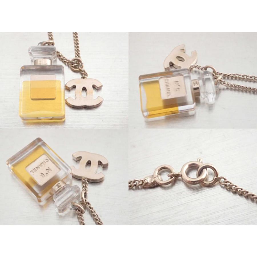 CHANEL シャネル　バングル　香水瓶モチ－フ CHANEL（シャネル） ブレスレット ココマーク 香水ボトルモチーフ