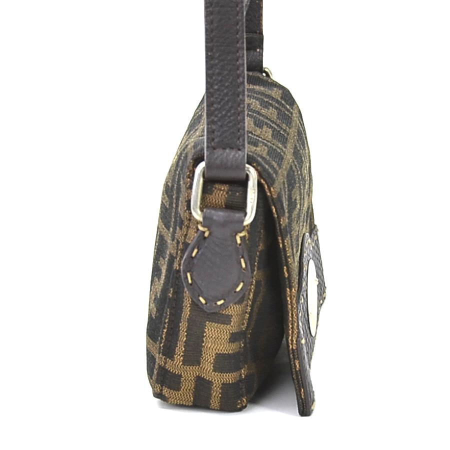 FENDI フェンディ 斜め掛けショルダーバッグ ズッカ セレリア