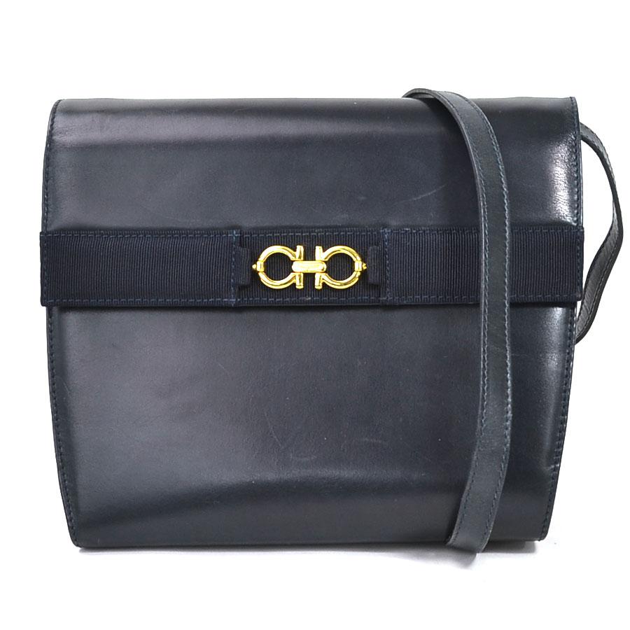 サルヴァトーレフェラガモ Salvatore Ferragamo ショルダーバッグ 