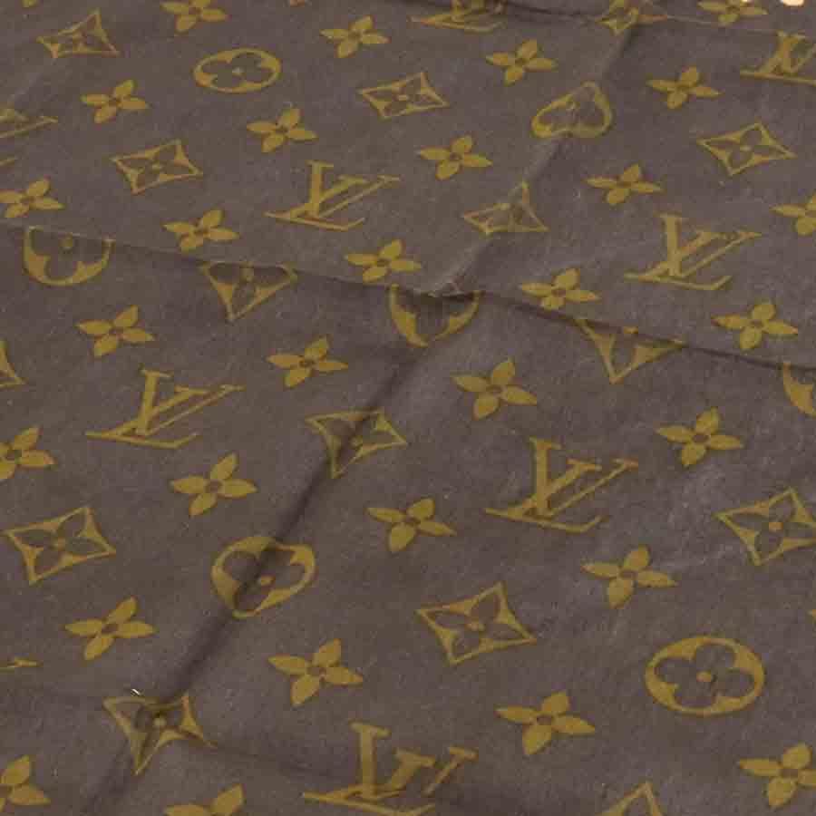 Louis Vuitton ルイ・ヴィトン ベージュ、ゴールドスカーフ LOUIS VUITTON(ルイヴィトン) カレ90・ビジュエルドシルク