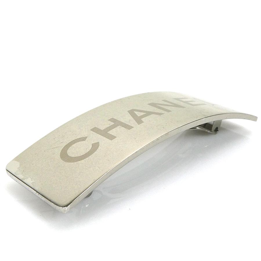 CHANEL（シャネル） バレッタ ロゴ メタル シルバー : ブランド