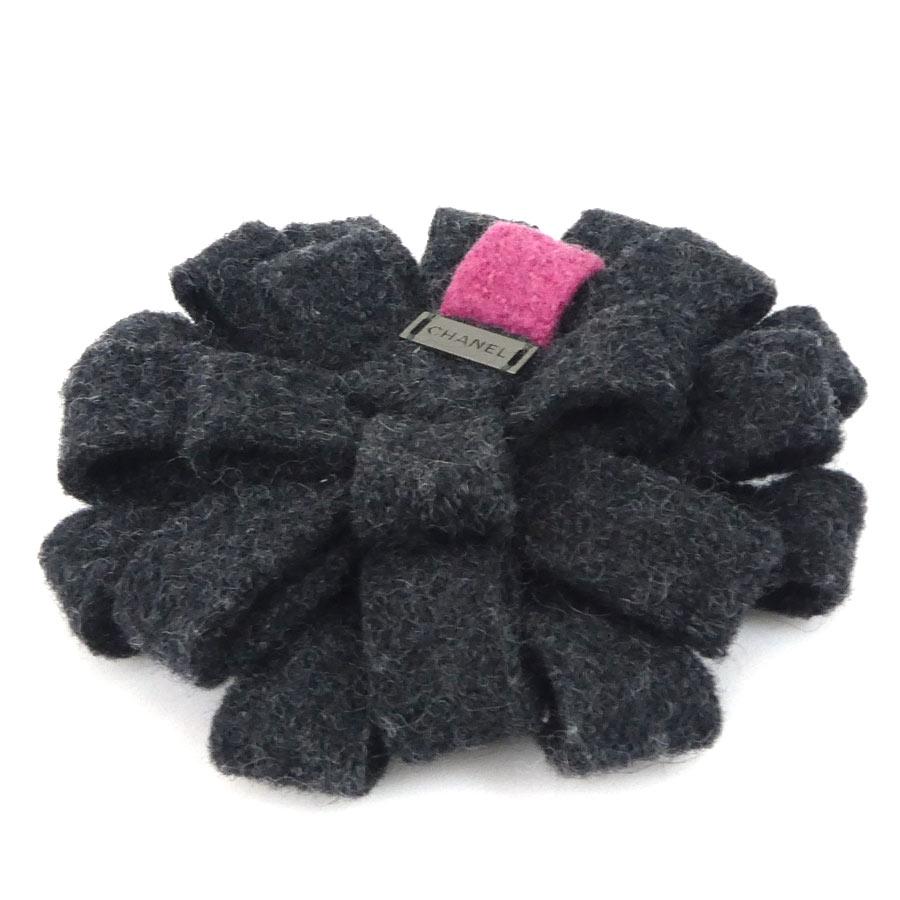 CHANEL シャネル ブローチ コサージュ フラワー ツイード CHANEL（シャネル） ブローチ コサージュ フラワーモチーフ ツイード