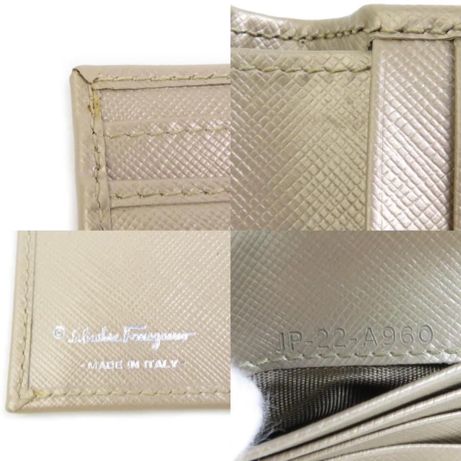 サルヴァトーレフェラガモ Salvatore Ferragamo 二つ折り財布