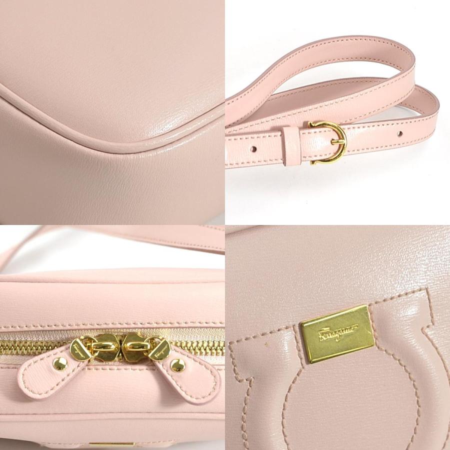 サルヴァトーレフェラガモ Salvatore Ferragamo 斜め掛けショルダー 