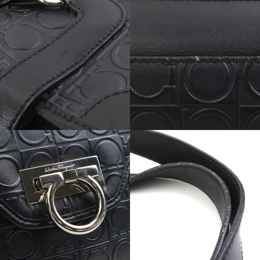 サルヴァトーレフェラガモ Salvatore Ferragamo ショルダーバッグ