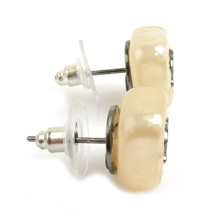 CHANEL（シャネル） ピアス ココマーク フェイクパール/メタル オフ