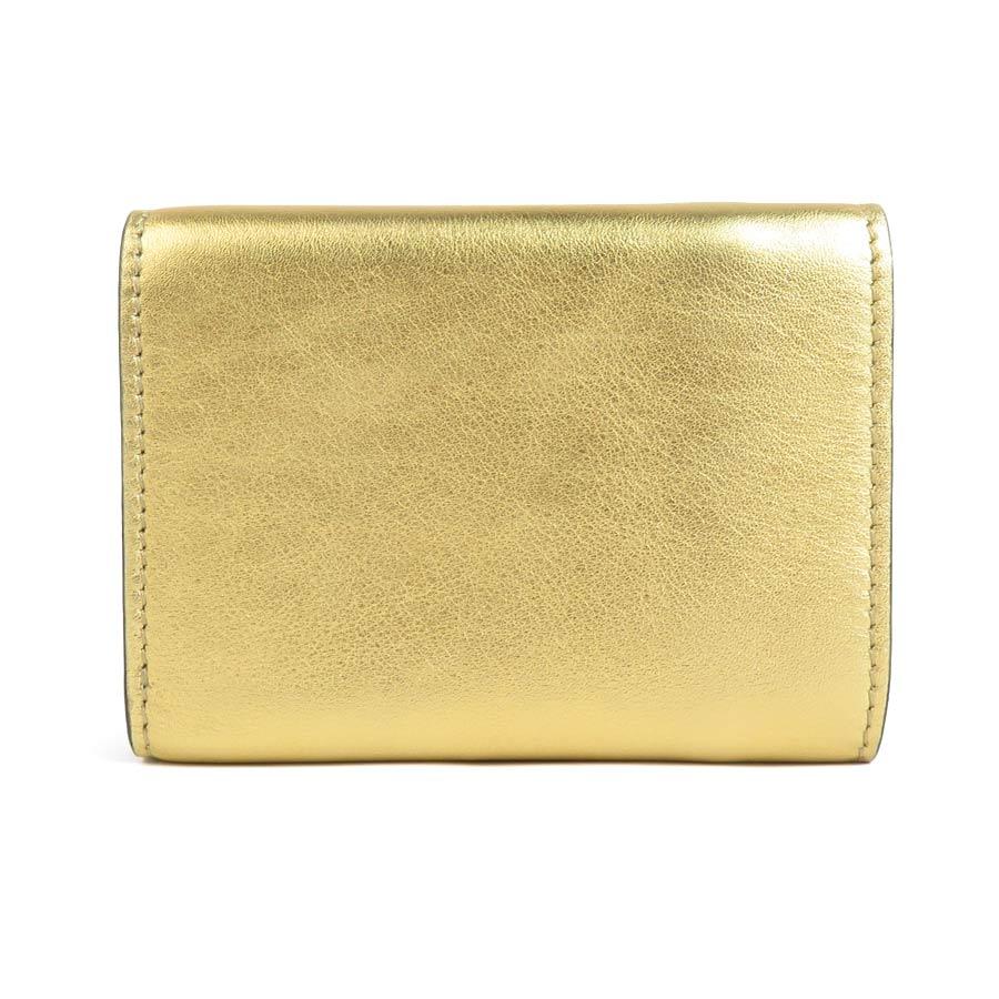 新品未使用　FENDI ゴールド 三つ折り財布 FENDI（フェンディ） 三つ折り財布 コンパクトウォレット レザー