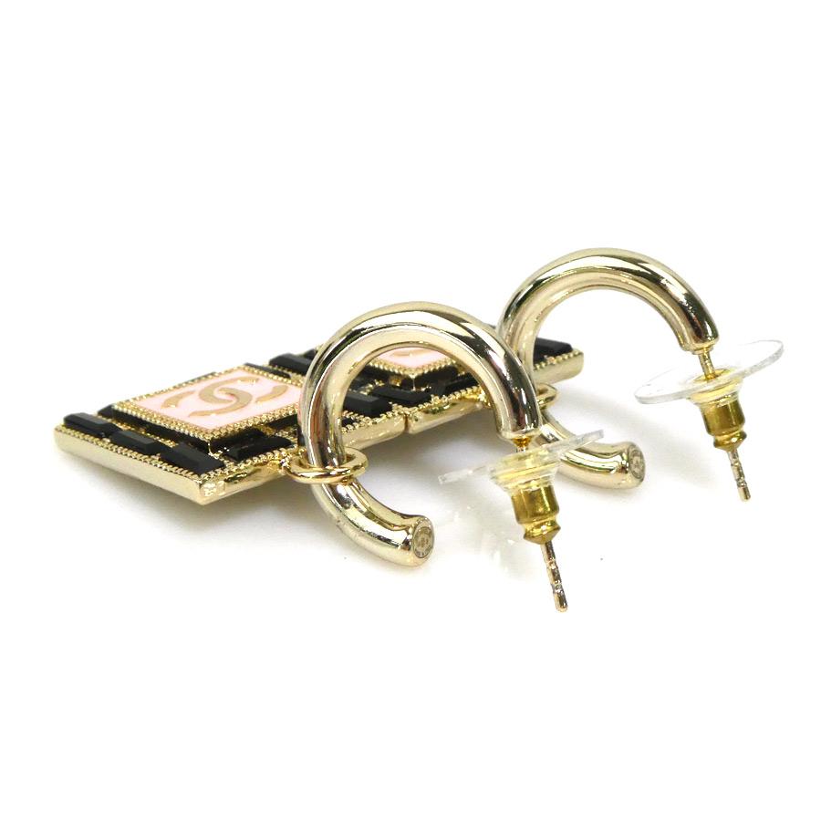CHANEL（シャネル） ピアス ココマーク メタル/エナメル ゴールド
