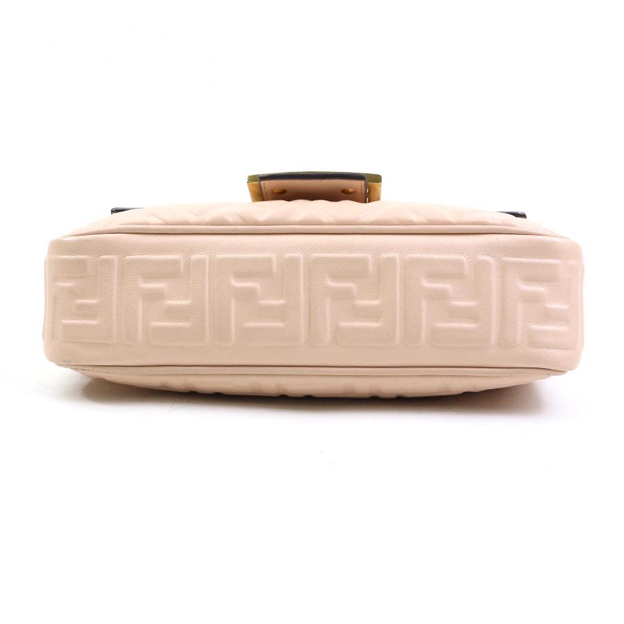 FENDI（フェンディ） ショルダーバッグ バゲット チェーン ミディ