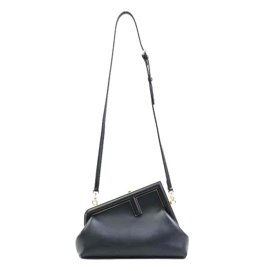 最終値下げ‼️FENDI ファースト　スモール　 クラッチバッグ　正規品 FENDI（フェンディ） ショルダーバッグ クラッチバッグ ファースト